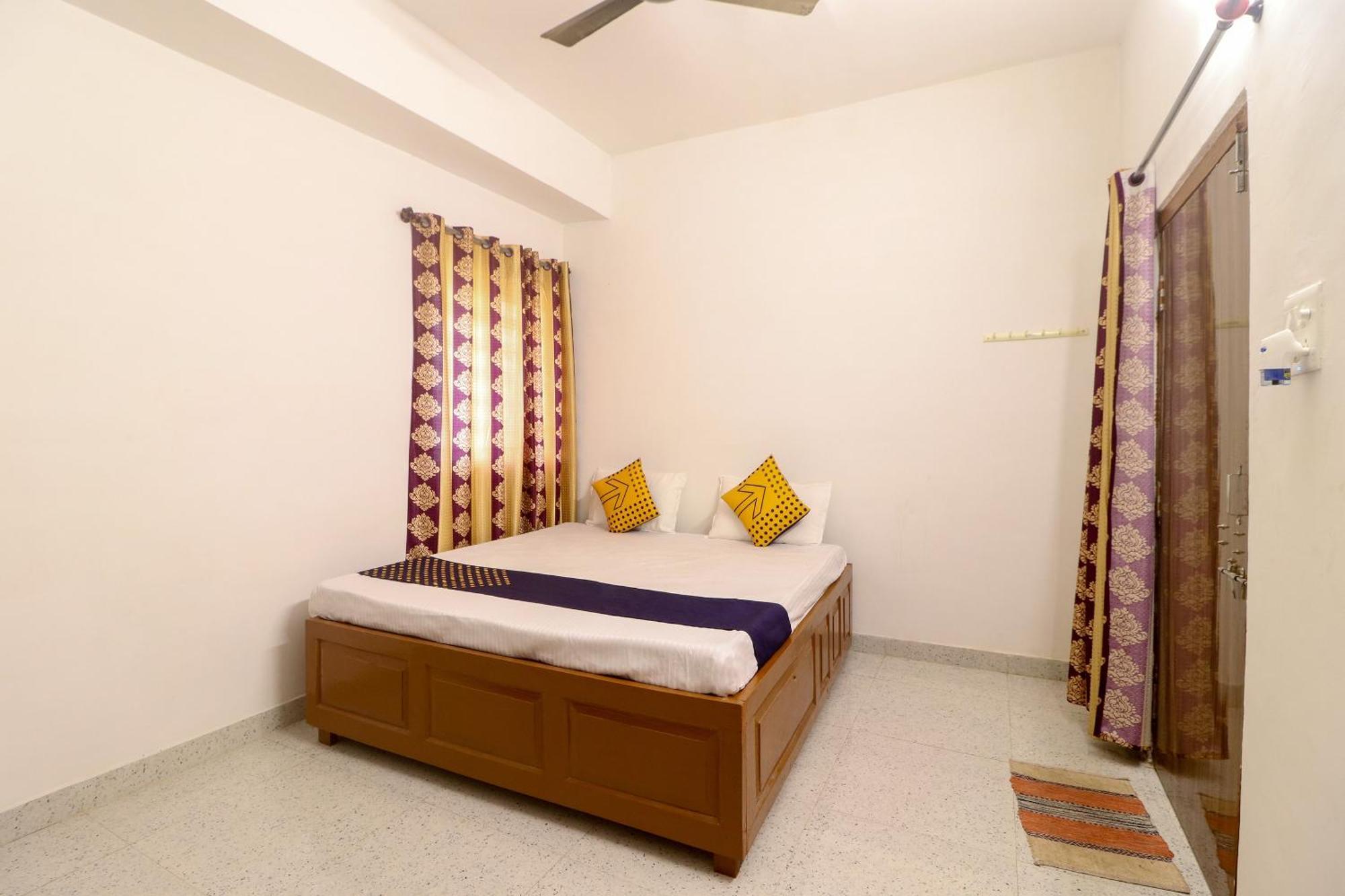 SPOT ON 61224 Hotel Om Kanha Bilāspur Exterior foto